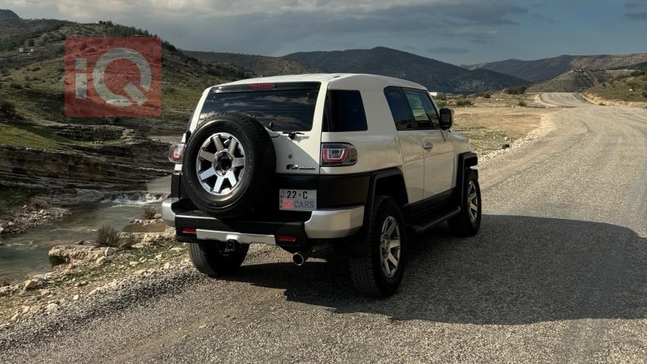 تويوتا إف جي كروزر